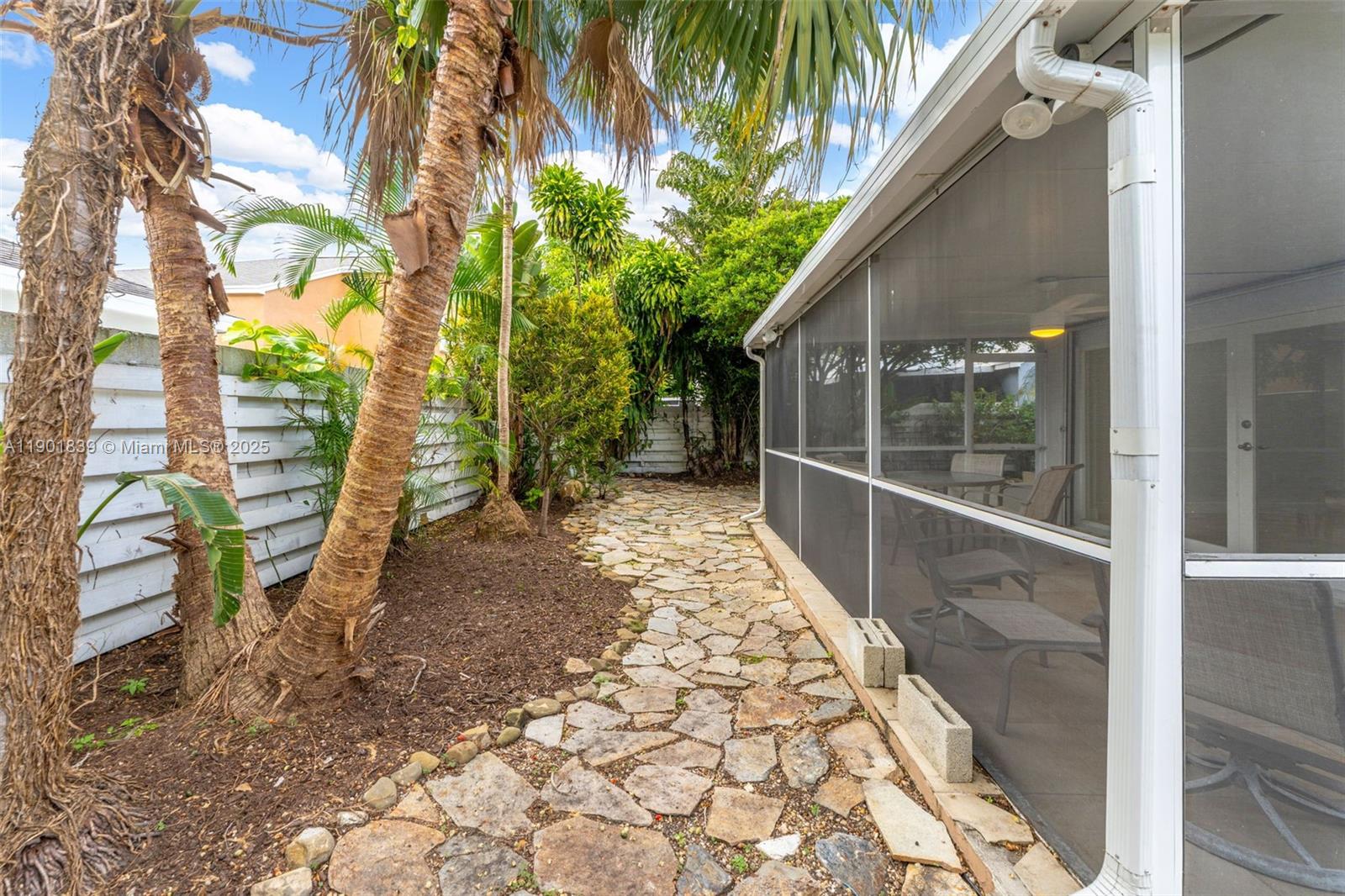 14512 SW 138th Ct Miami, FL 33186