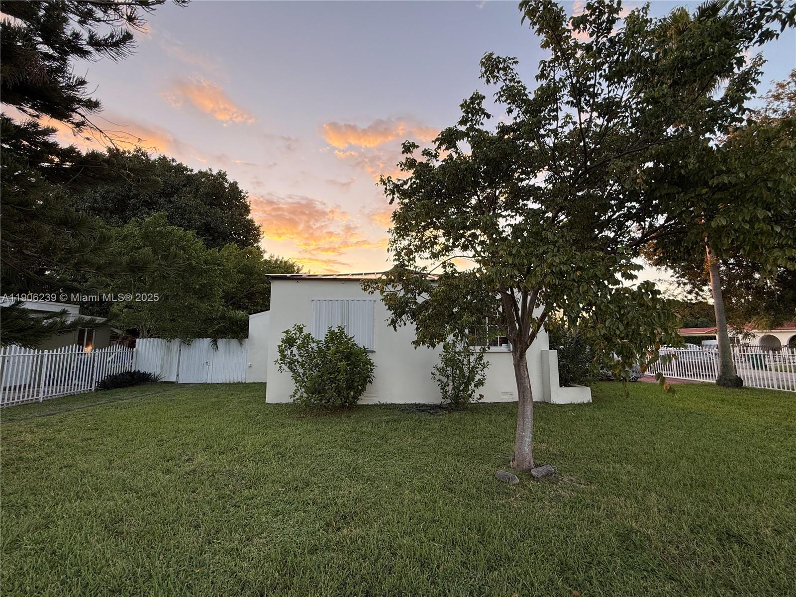 6300 NW 2nd St Miami, FL 33126