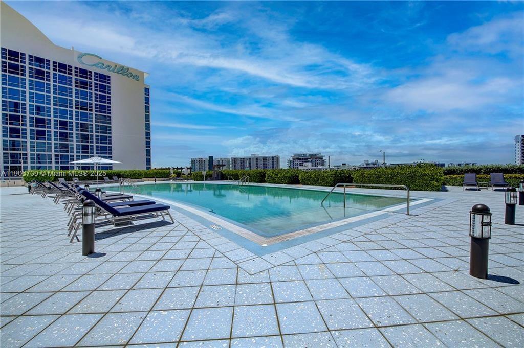6899 Collins Ave #2208 Miami Beach, FL 33141