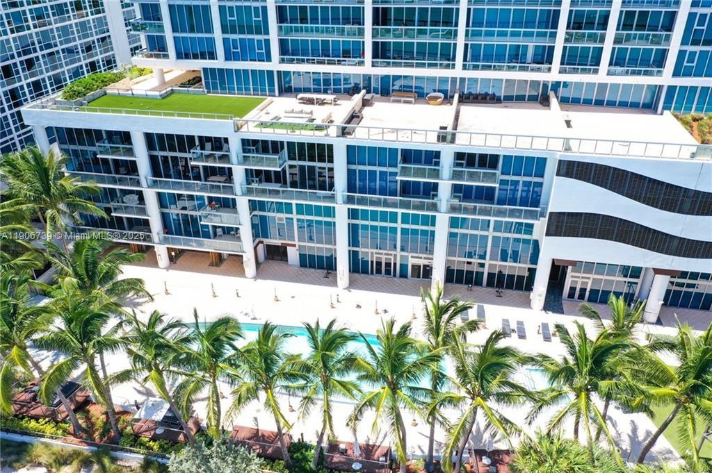 6899 Collins Ave #2208 Miami Beach, FL 33141