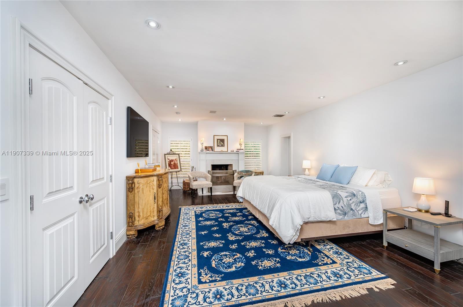 612 Catalonia Ave Coral Gables, FL 33134