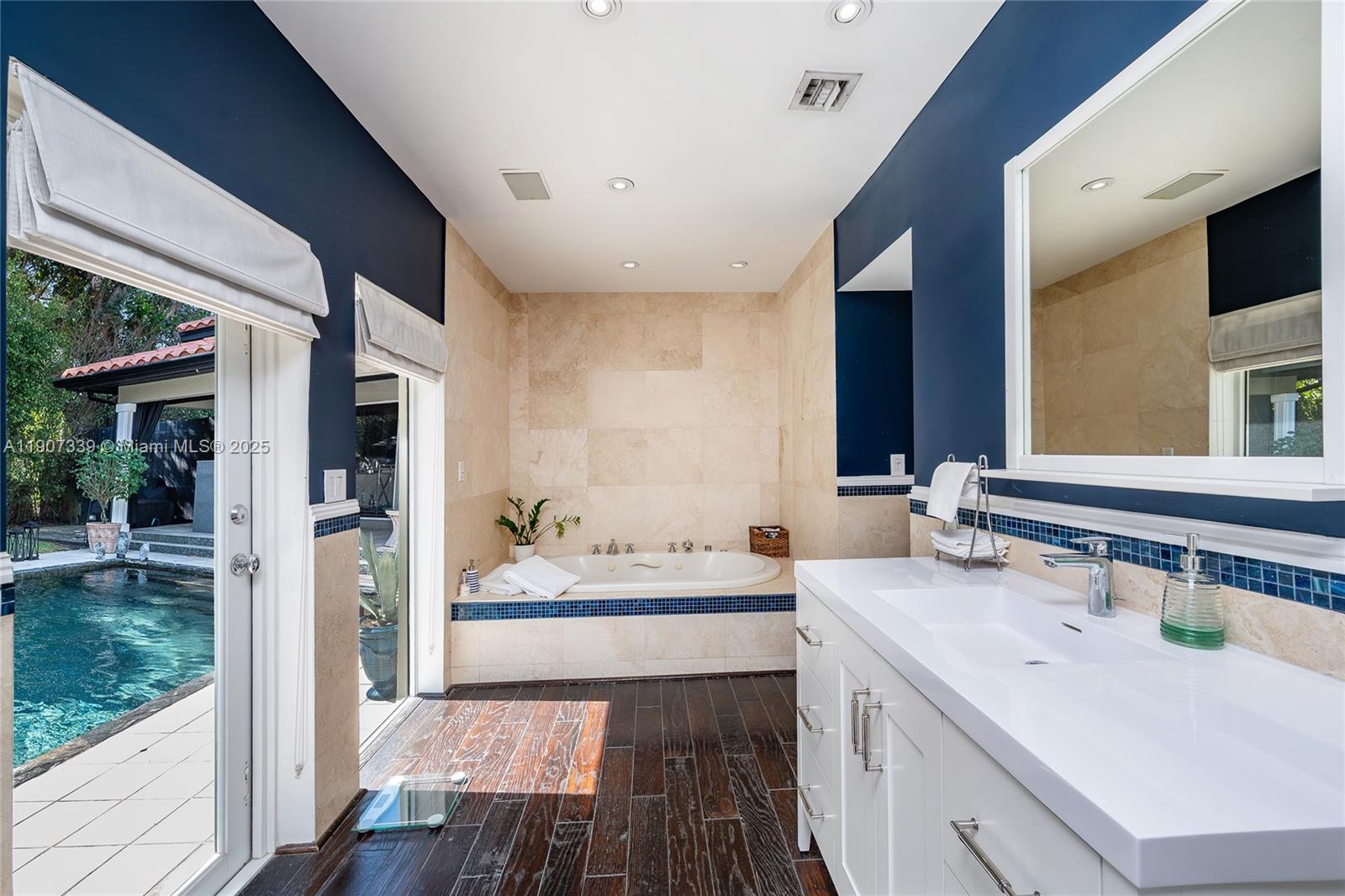 612 Catalonia Ave Coral Gables, FL 33134