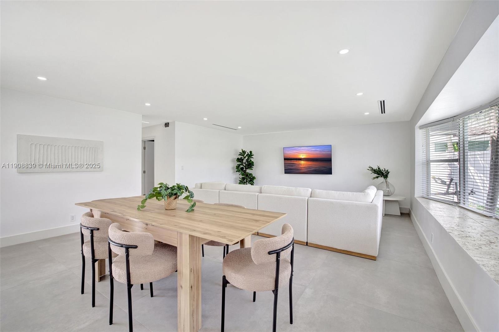 1448 NE 57th Pl Fort Lauderdale, FL 33334