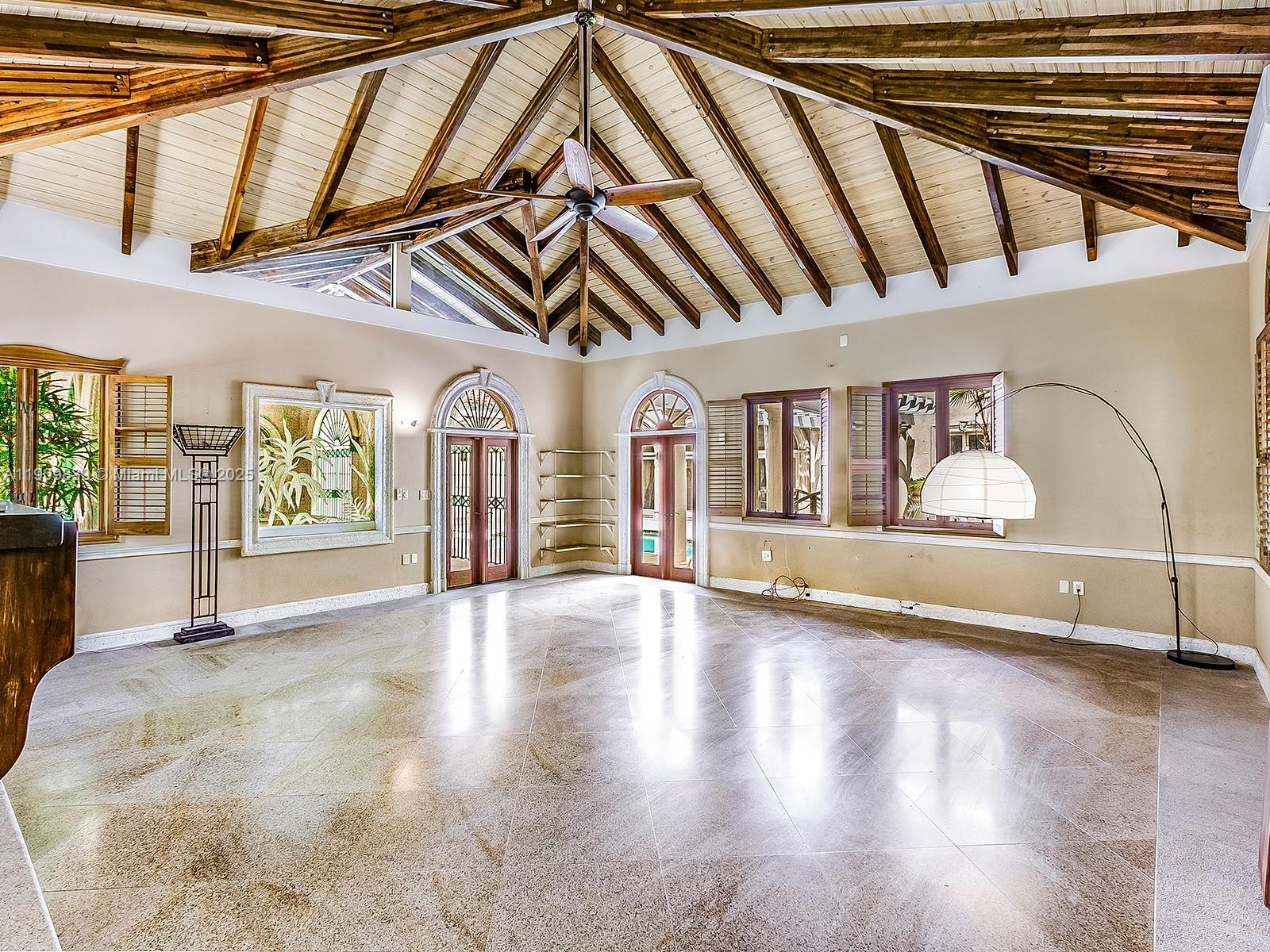 3504 Banyan Cir Miami, FL 33133