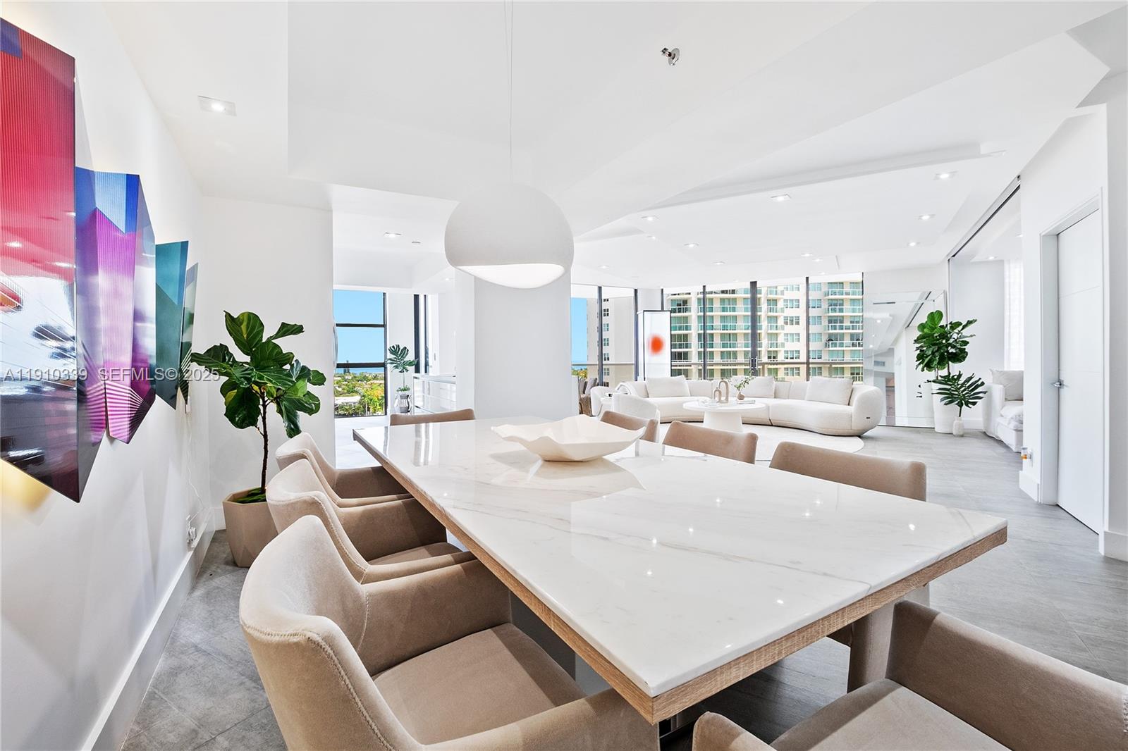 image Hamptons West25