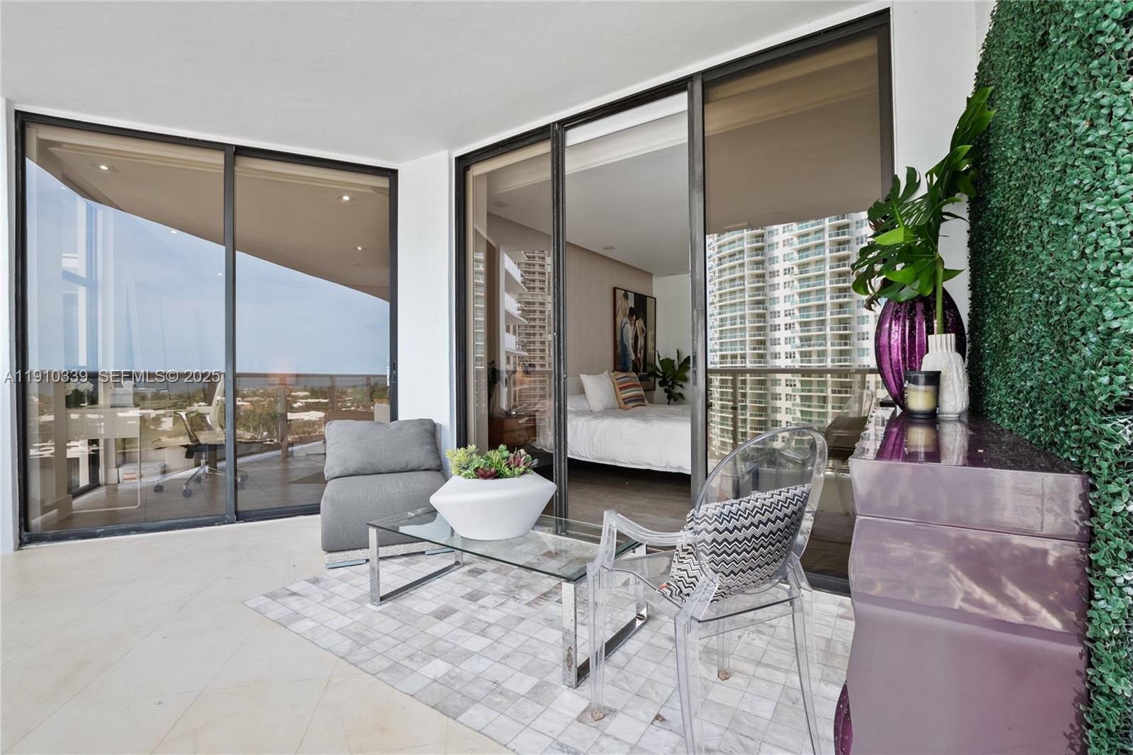 image Hamptons West37