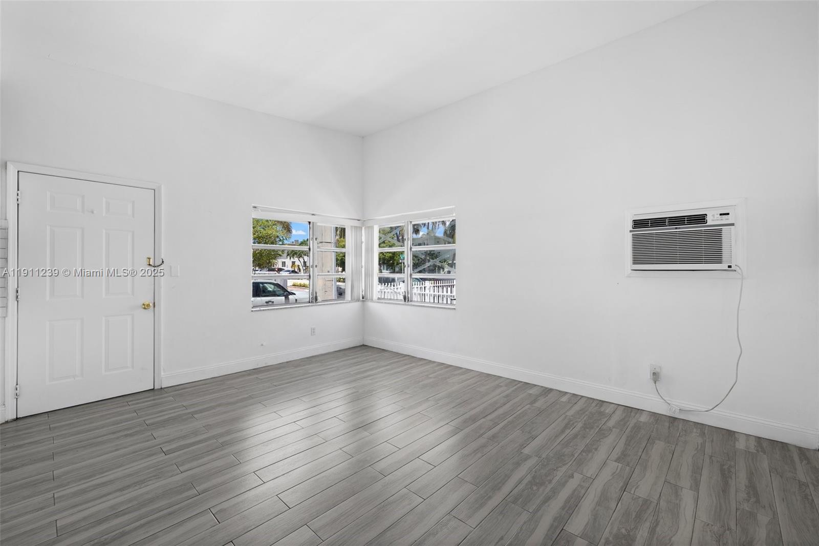 8135 Crespi Blvd #1 Miami Beach, FL 33141