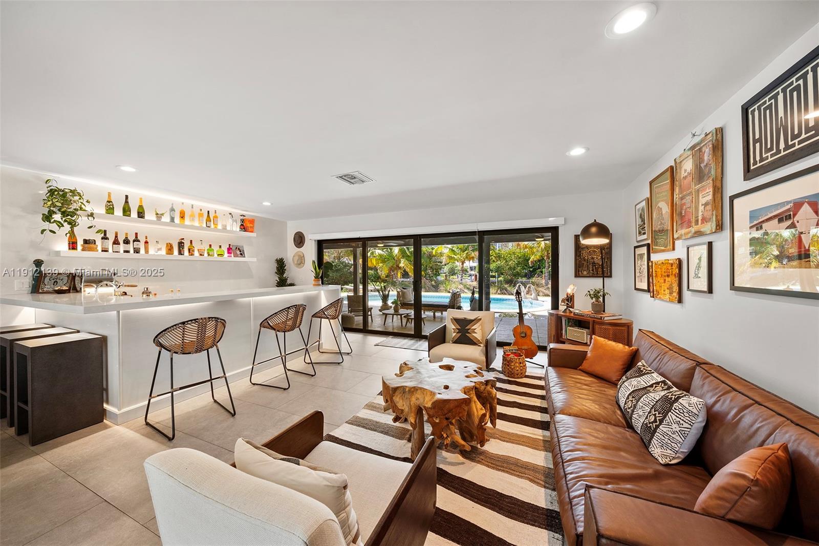 419 Alamanda Dr Hallandale Beach, FL 33009