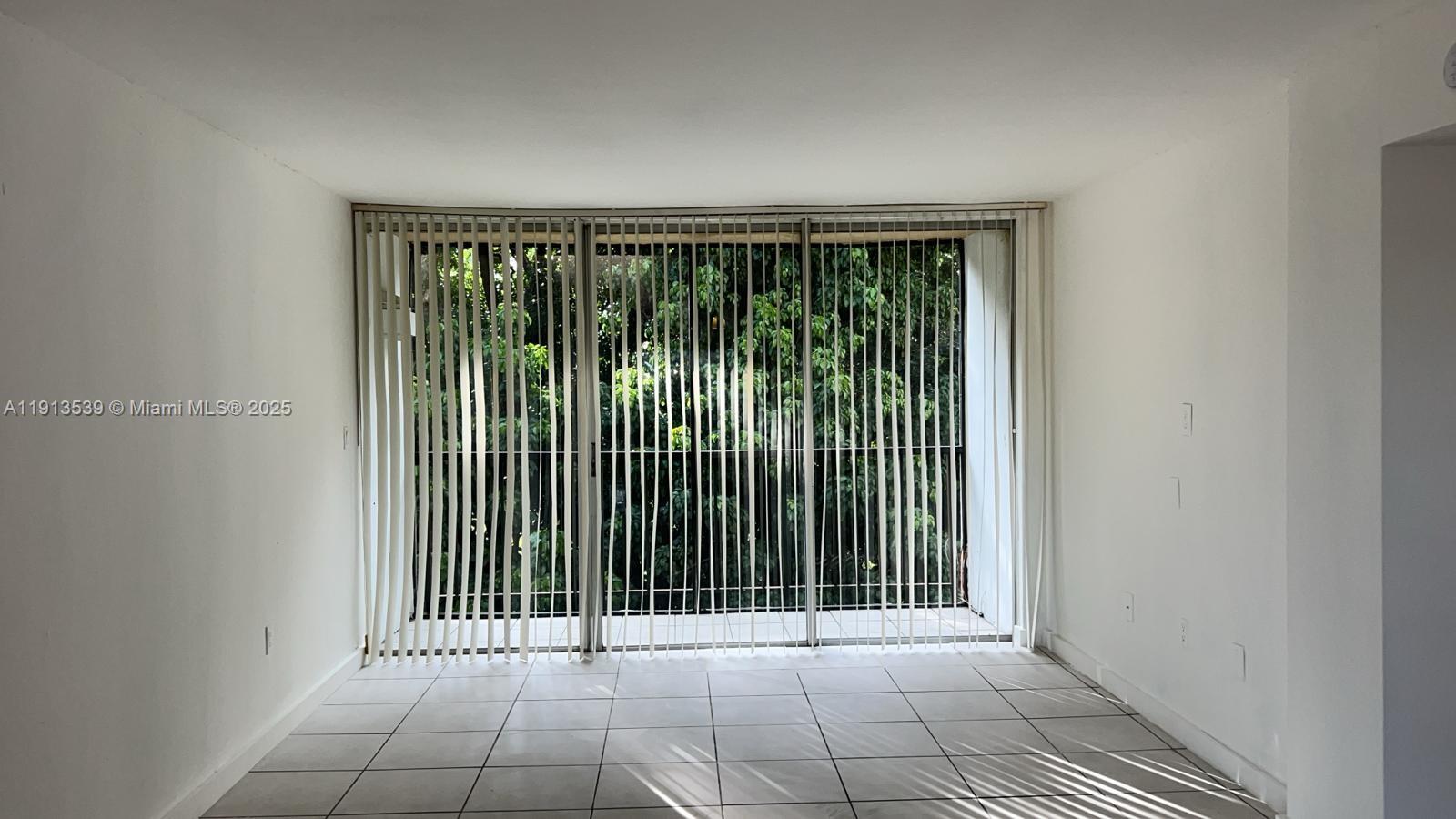 8860 Fontainebleau Blvd #403