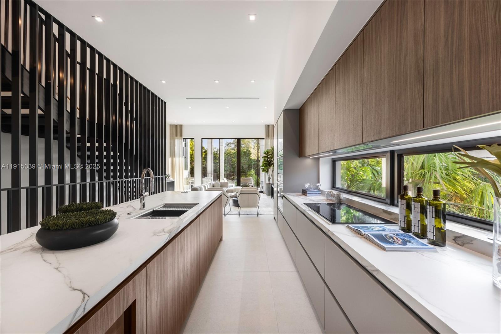 98 SW 28th Rd #1 Miami, FL 33129