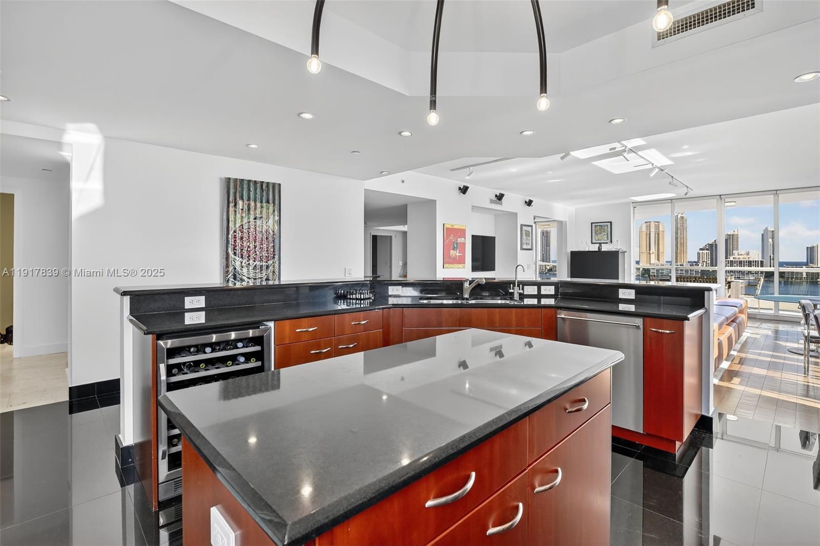 6000 Island Blvd #1208 Aventura, FL 33160