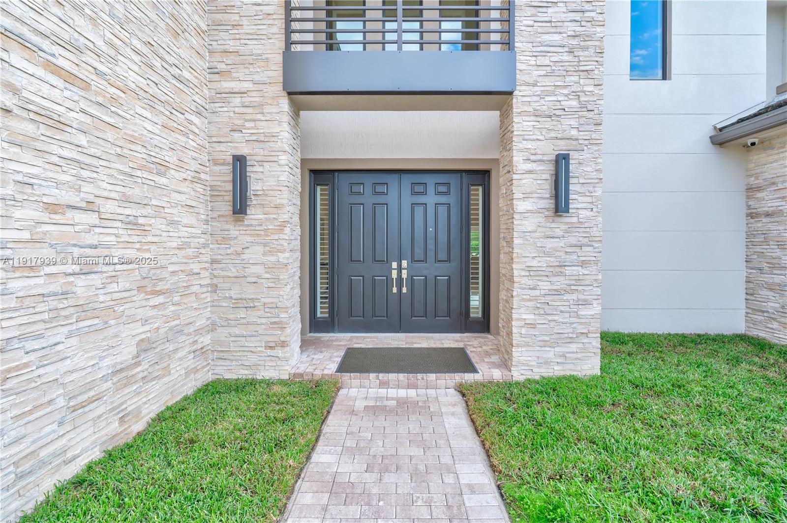 14820 Millstone Rnch Dr Davie, FL 33331