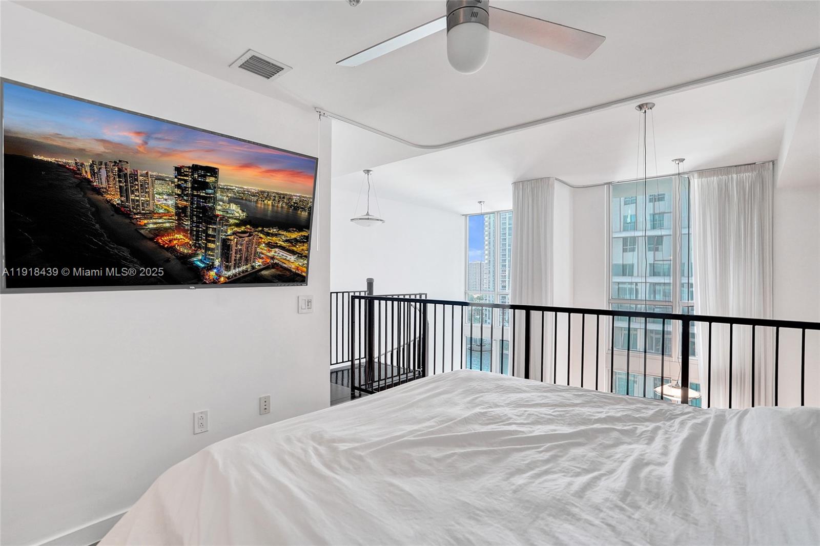 300 S Biscayne Blvd #L-1206 Miami, FL 33131