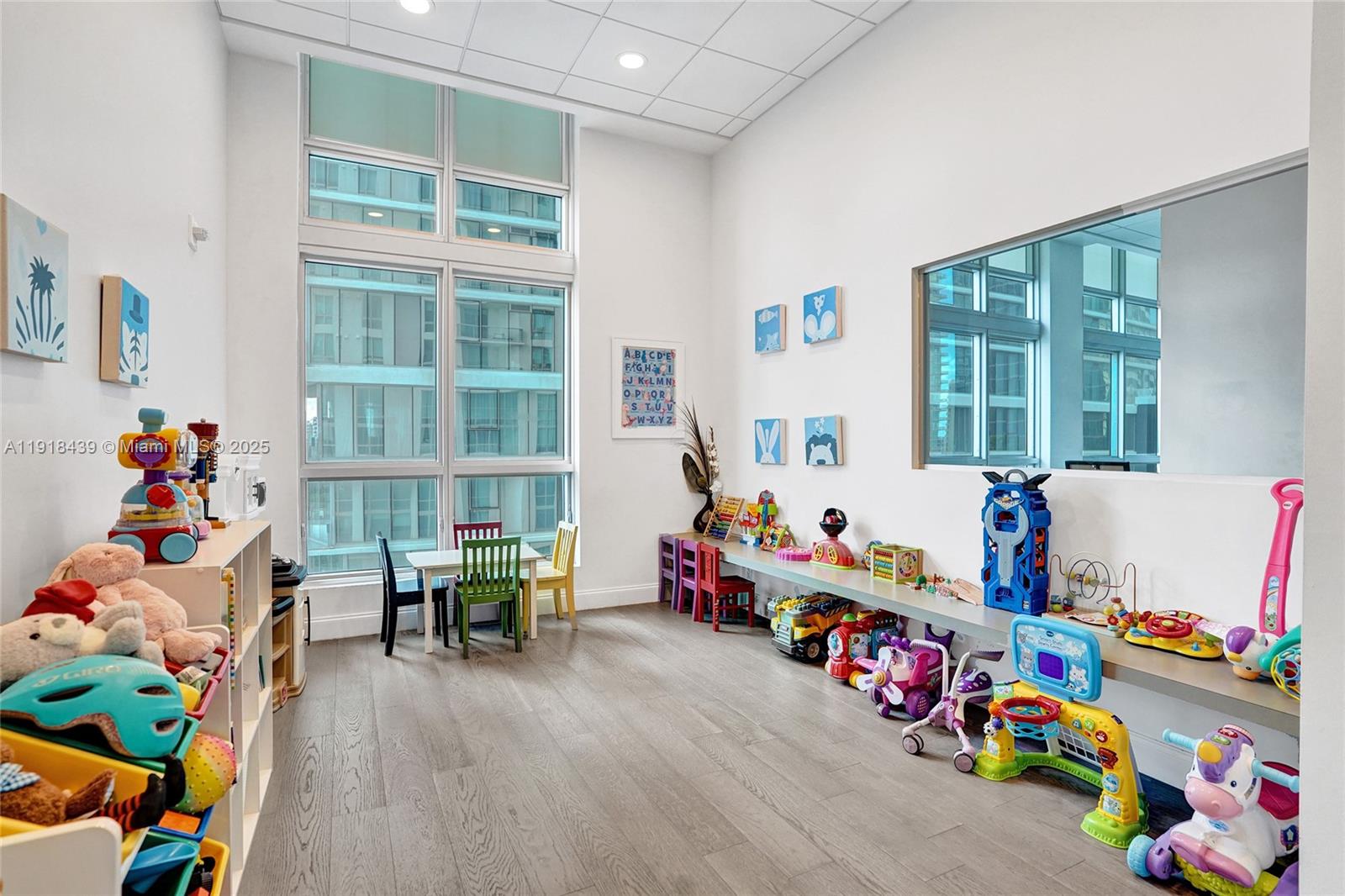 300 S Biscayne Blvd #L-1206 Miami, FL 33131