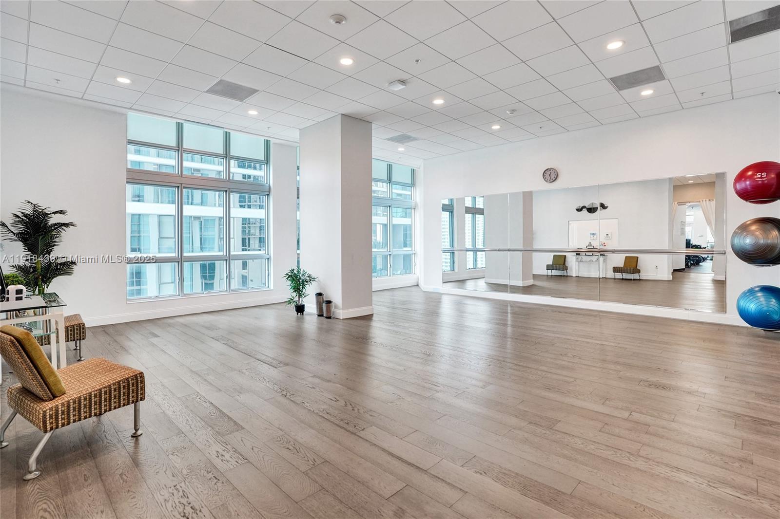 300 S Biscayne Blvd #L-1206 Miami, FL 33131