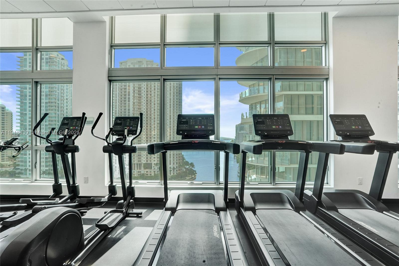 300 S Biscayne Blvd #L-1206 Miami, FL 33131