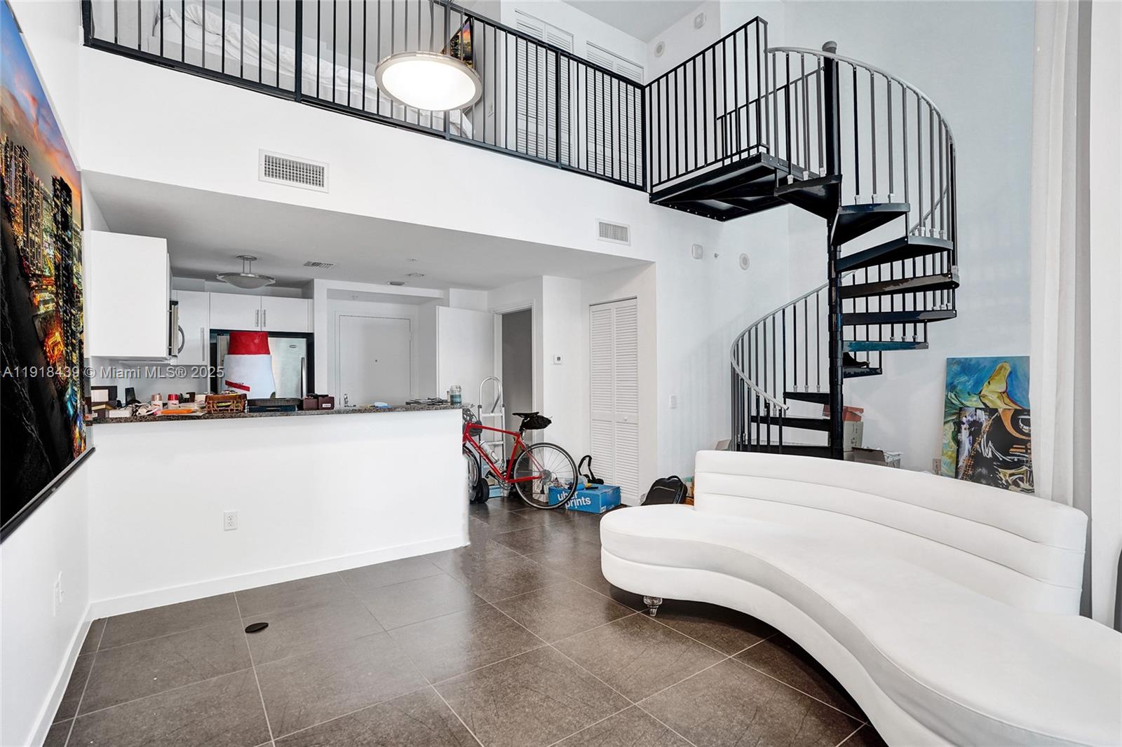 300 S Biscayne Blvd #L-1206 Miami, FL 33131