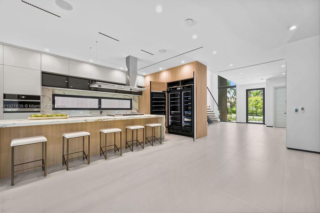 618 NE 17th Way Fort Lauderdale, FL 33304