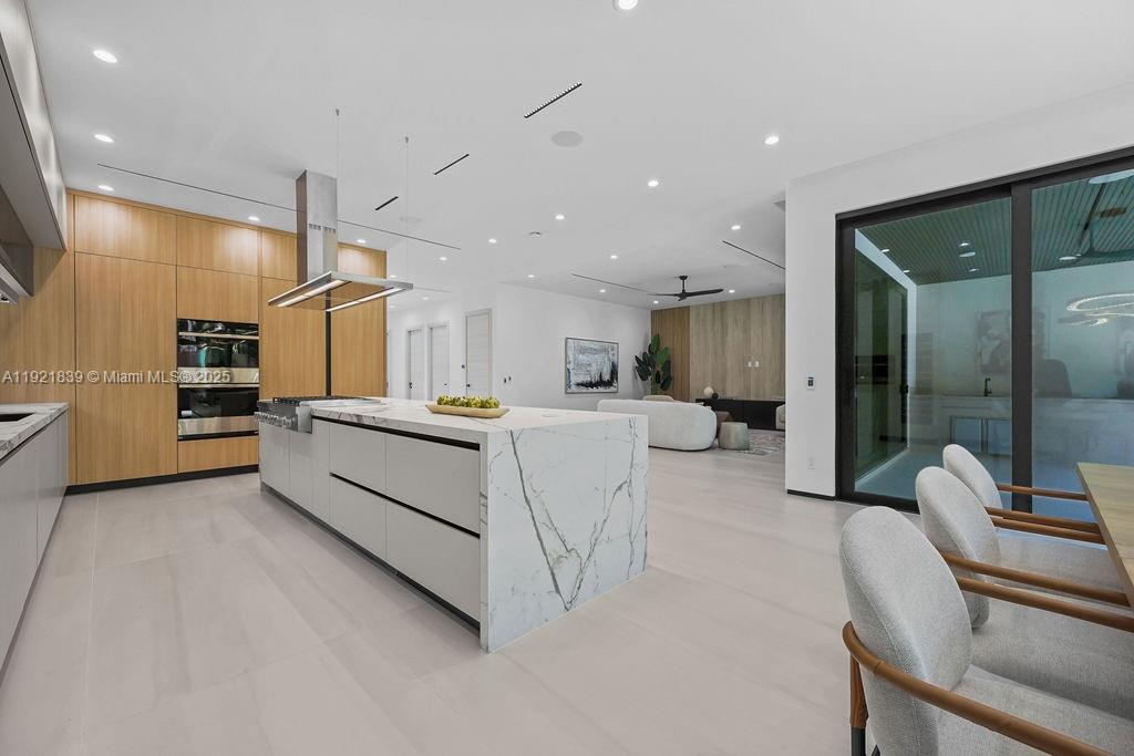 618 NE 17th Way Fort Lauderdale, FL 33304