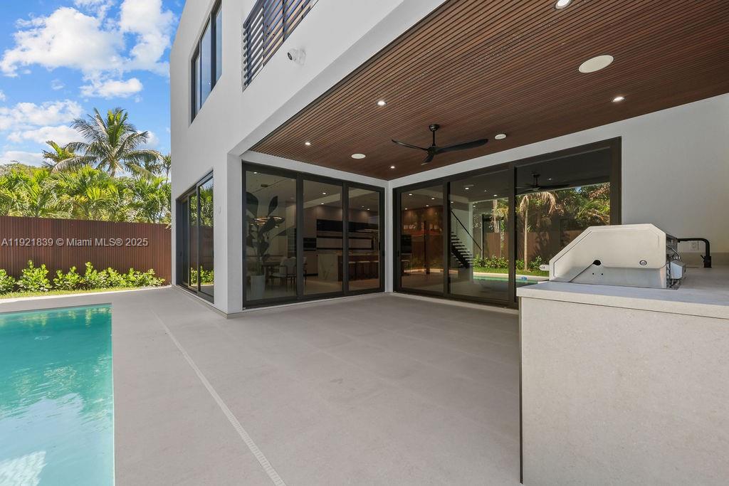 618 NE 17th Way Fort Lauderdale, FL 33304