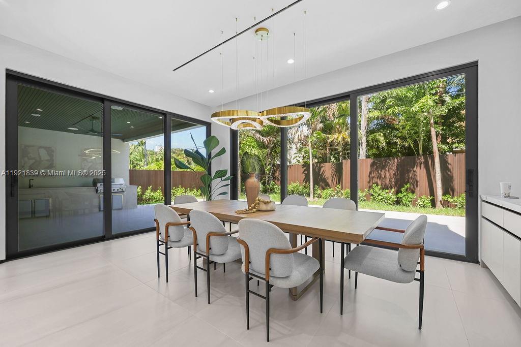 618 NE 17th Way Fort Lauderdale, FL 33304