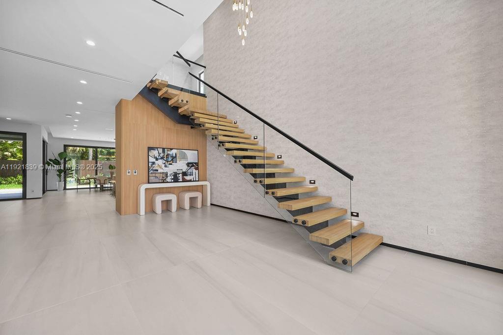 618 NE 17th Way Fort Lauderdale, FL 33304