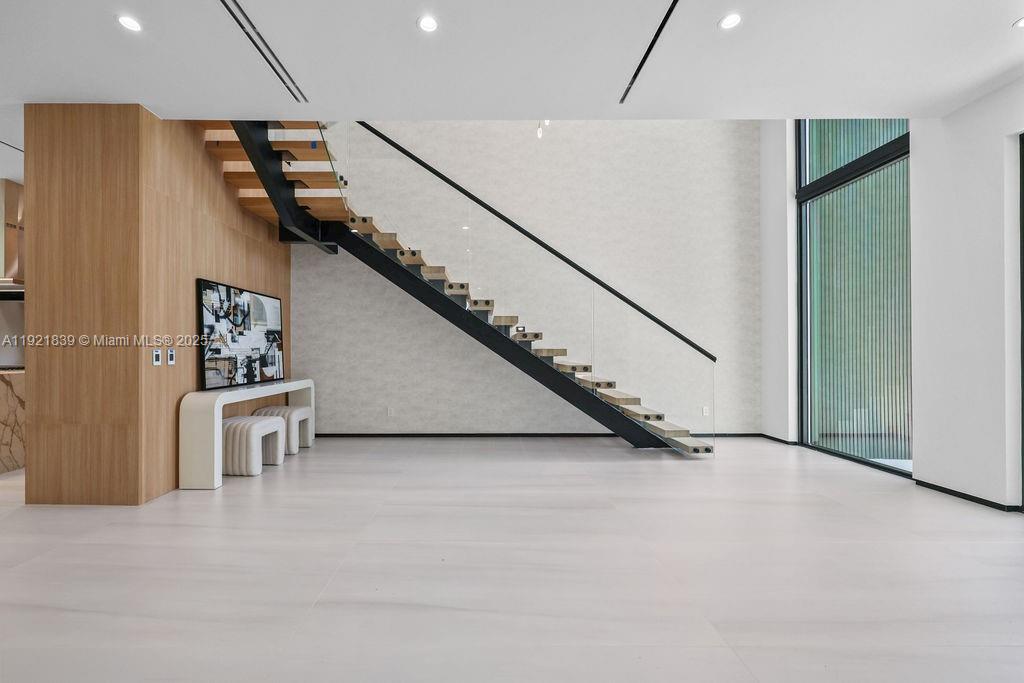 618 NE 17th Way Fort Lauderdale, FL 33304