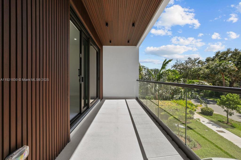 618 NE 17th Way Fort Lauderdale, FL 33304