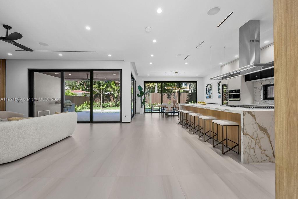 618 NE 17th Way Fort Lauderdale, FL 33304