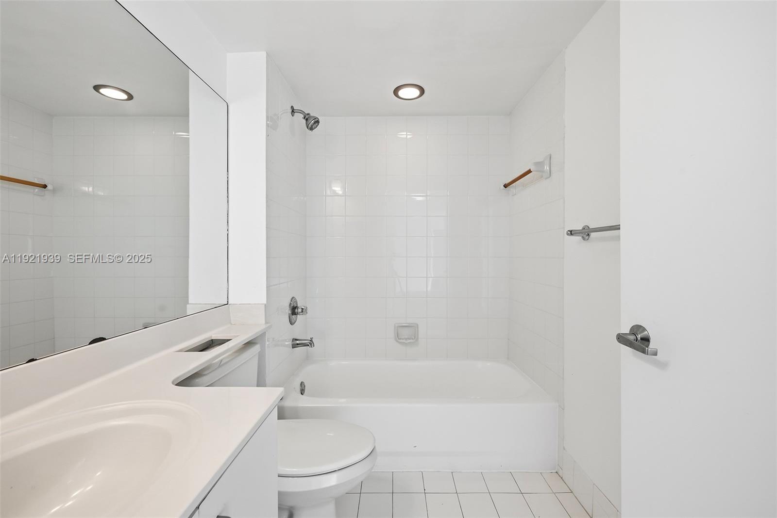 650 West Ave #2209 Miami Beach, FL 33139