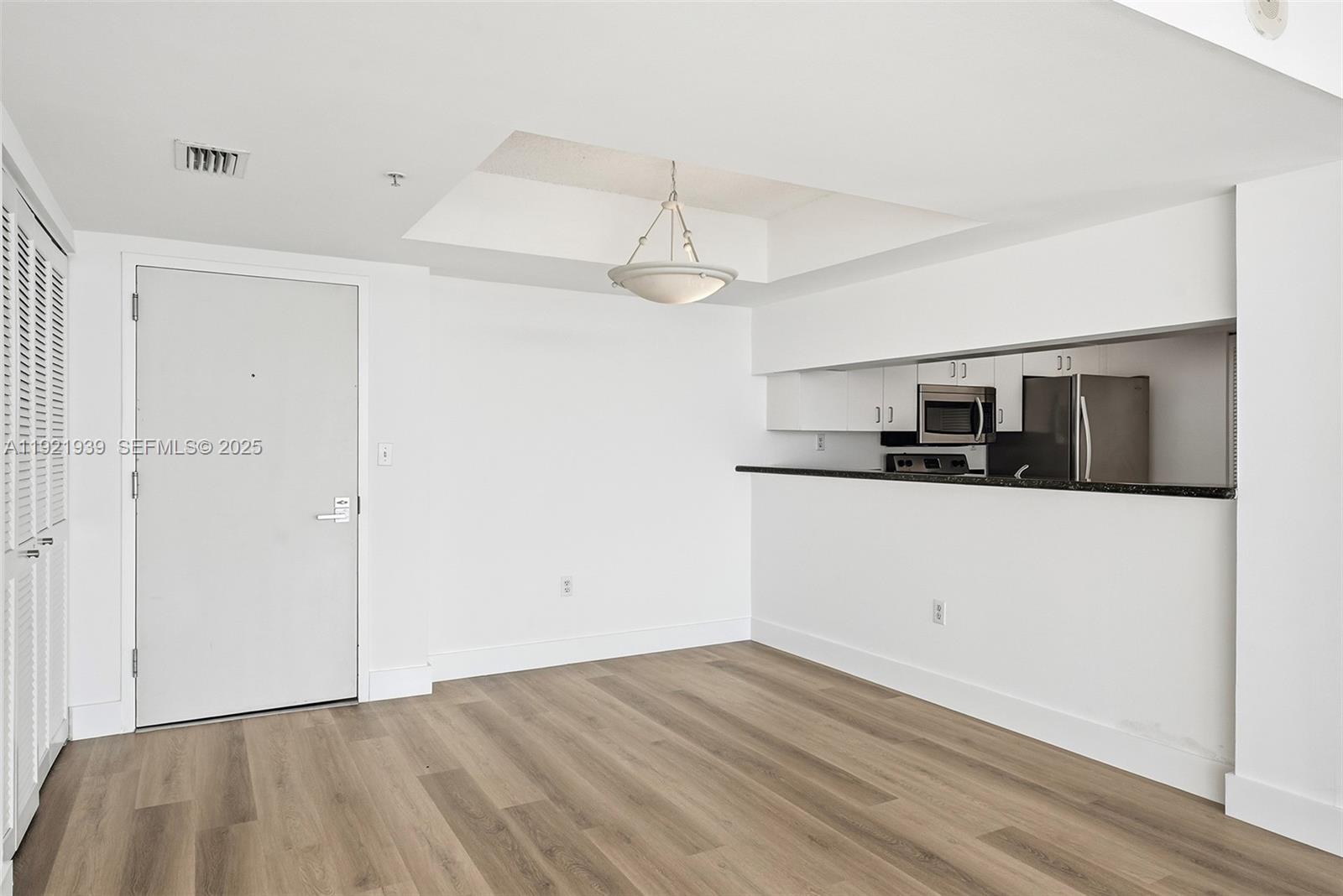 650 West Ave #2209 Miami Beach, FL 33139