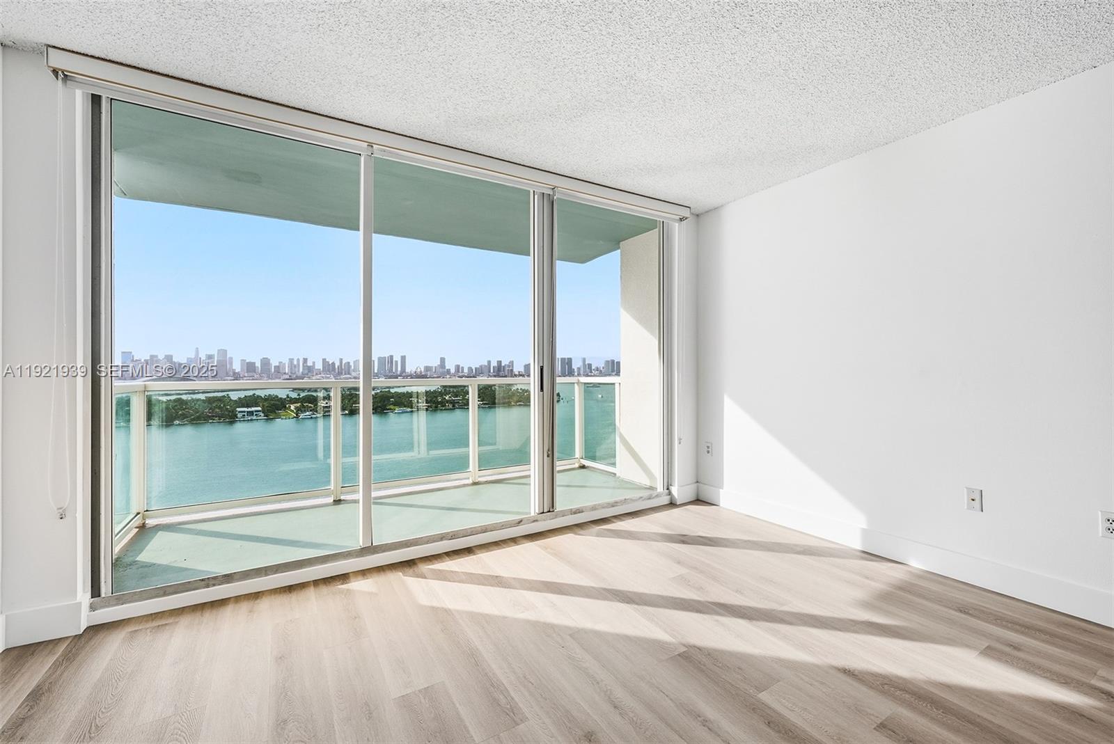 650 West Ave #2209 Miami Beach, FL 33139