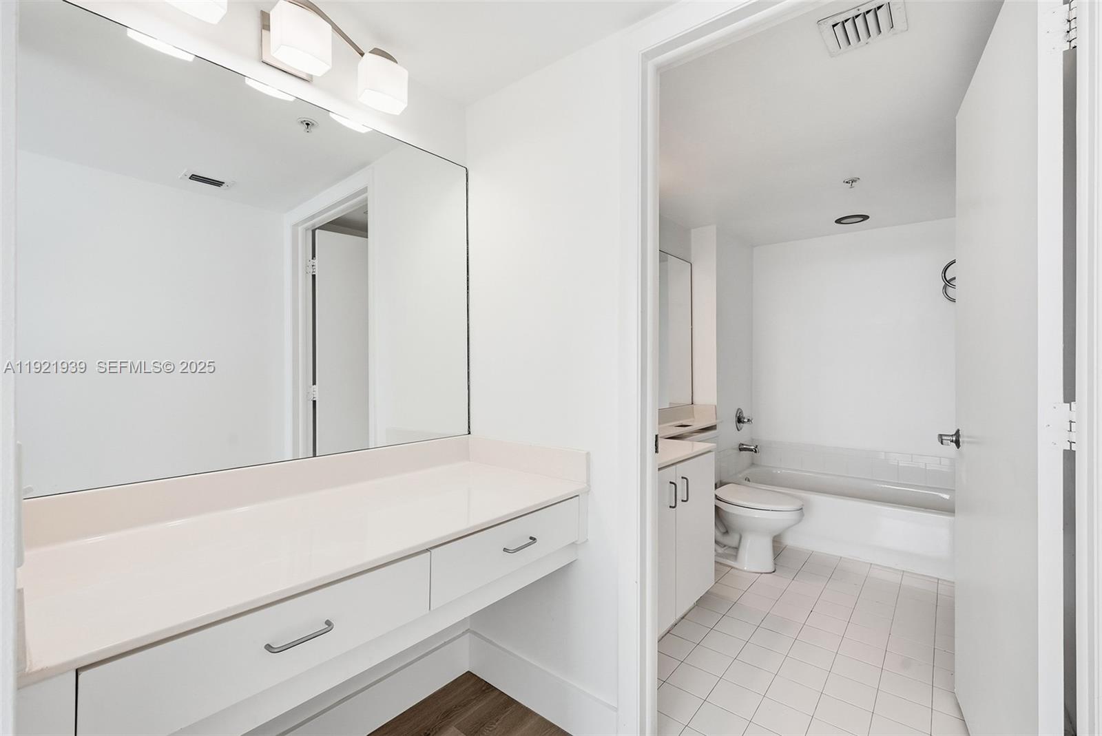 650 West Ave #2209 Miami Beach, FL 33139