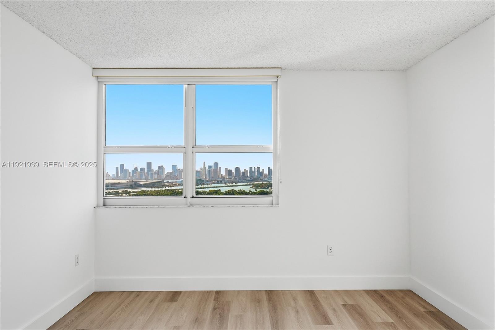 650 West Ave #2209 Miami Beach, FL 33139