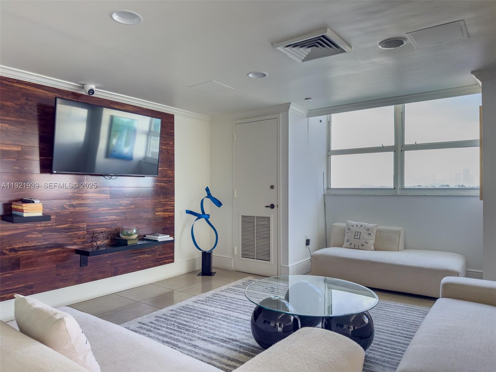 650 West Ave #2209 Miami Beach, FL 33139