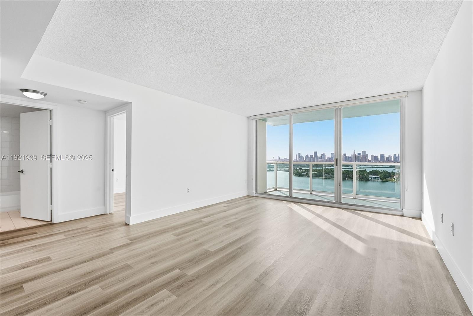 650 West Ave #2209 Miami Beach, FL 33139