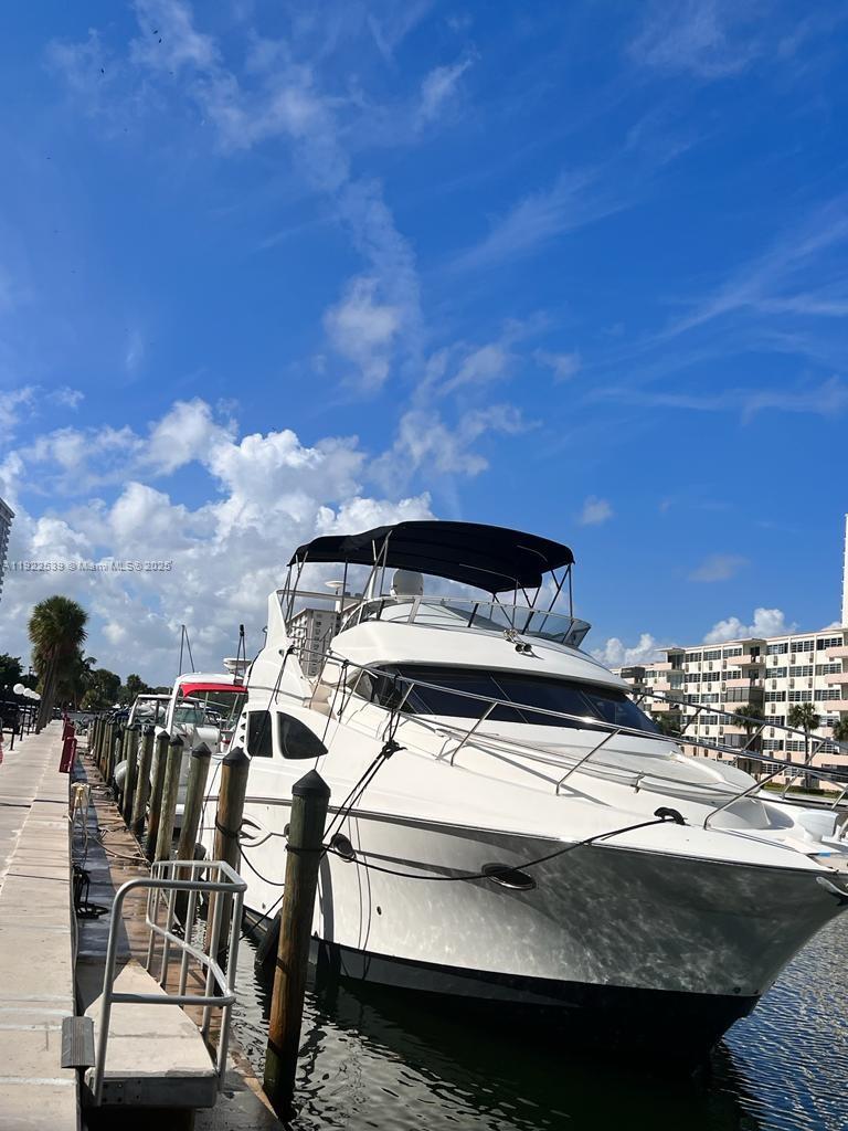 300 Bayview Dr #201 Sunny Isles Beach, FL 33160