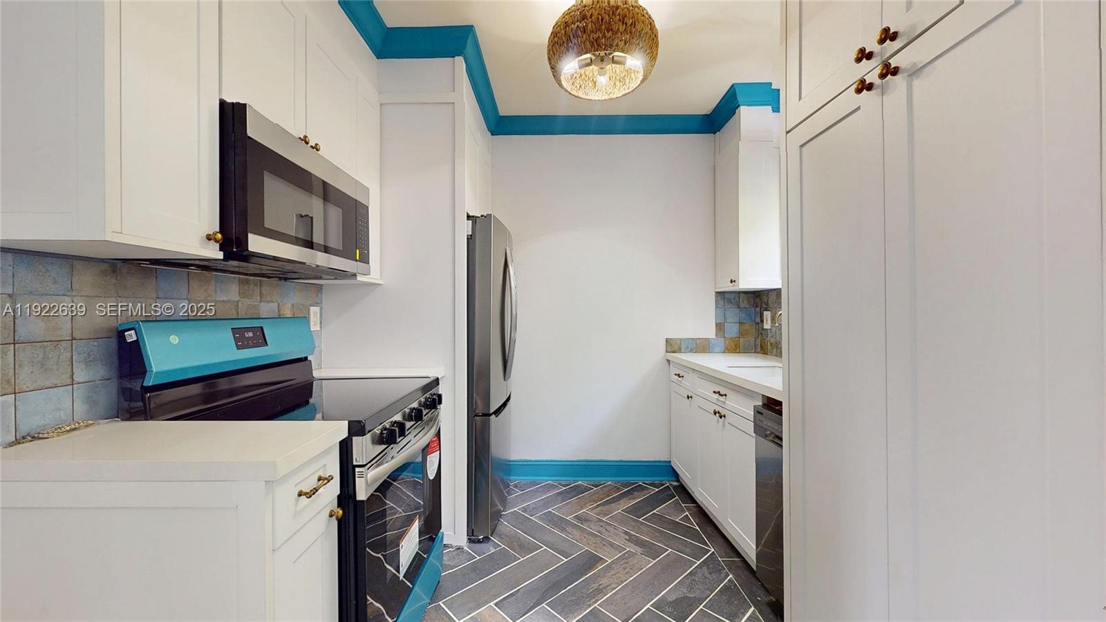 1605 Michigan Ave #929 Miami Beach, FL 33139