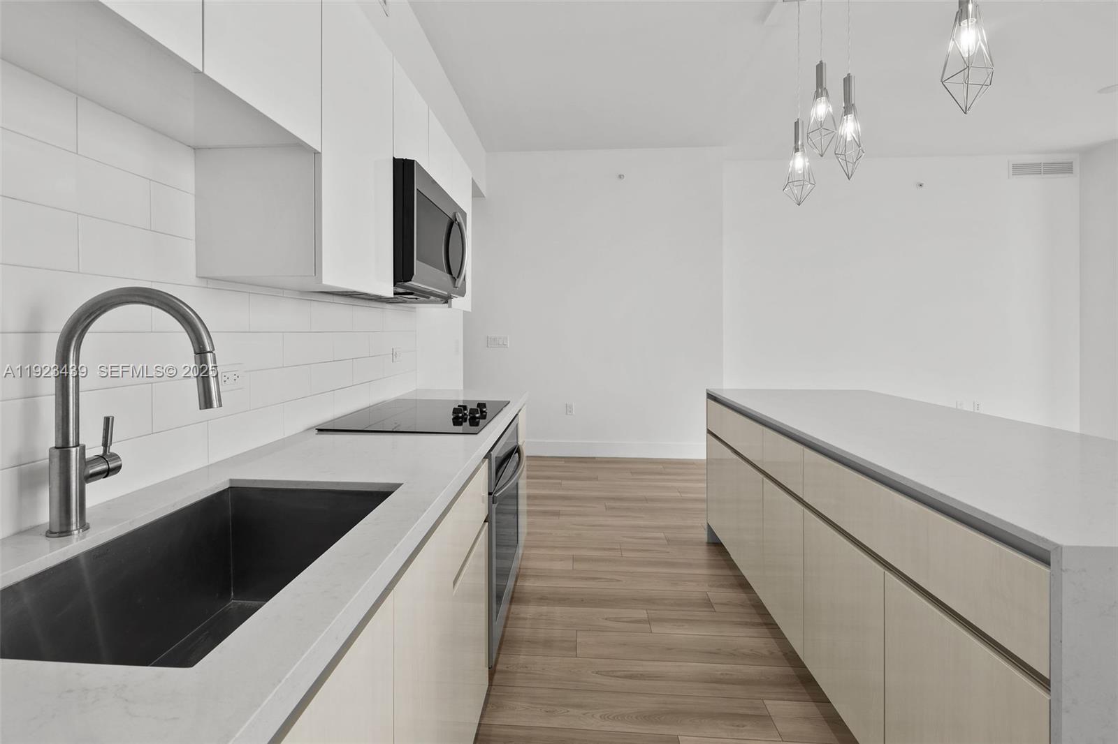 101 Diplomat Pkwy #2402 Hallandale Beach, FL 33009