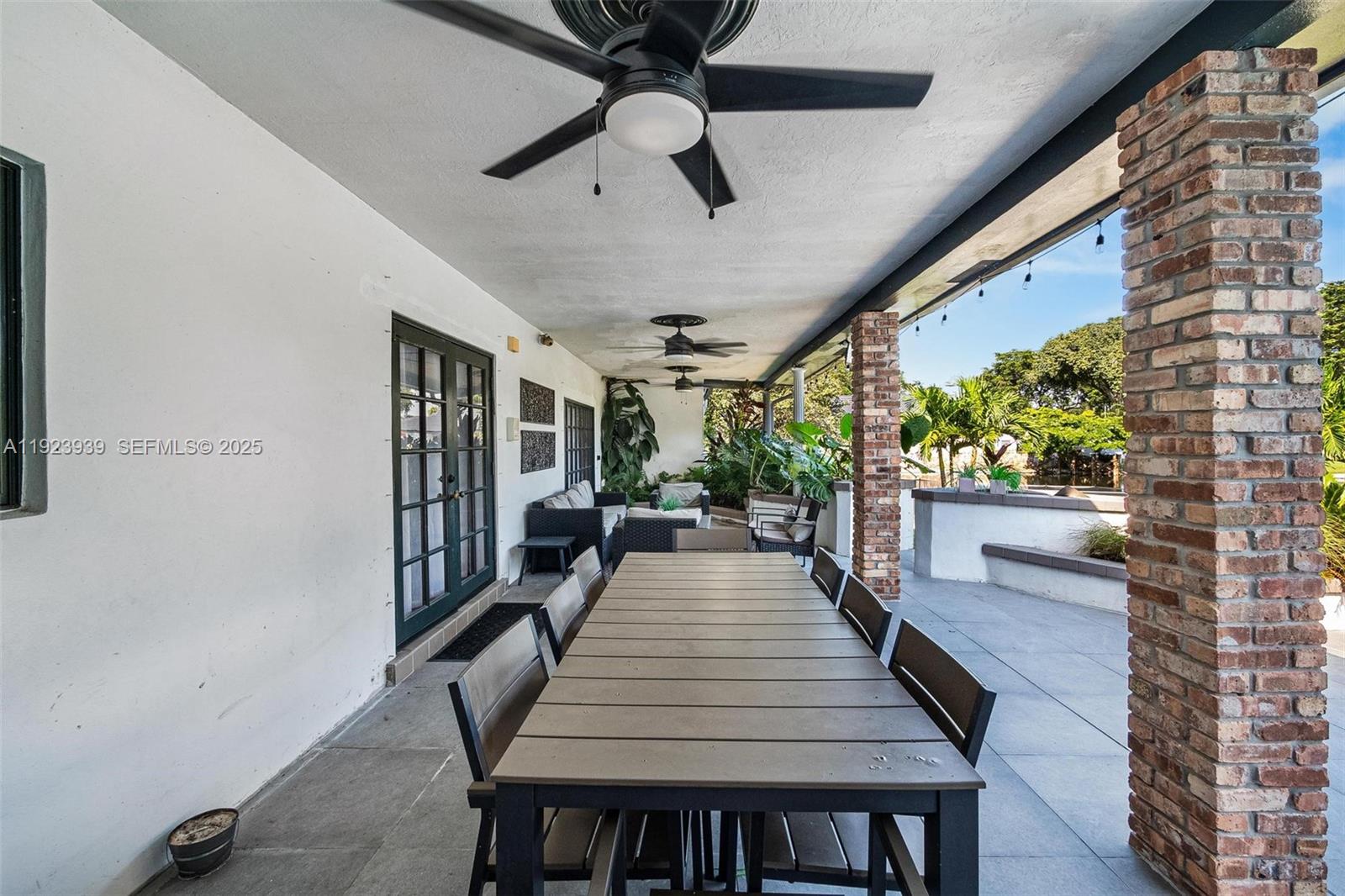 11155 SW 40th St Davie, FL 33328