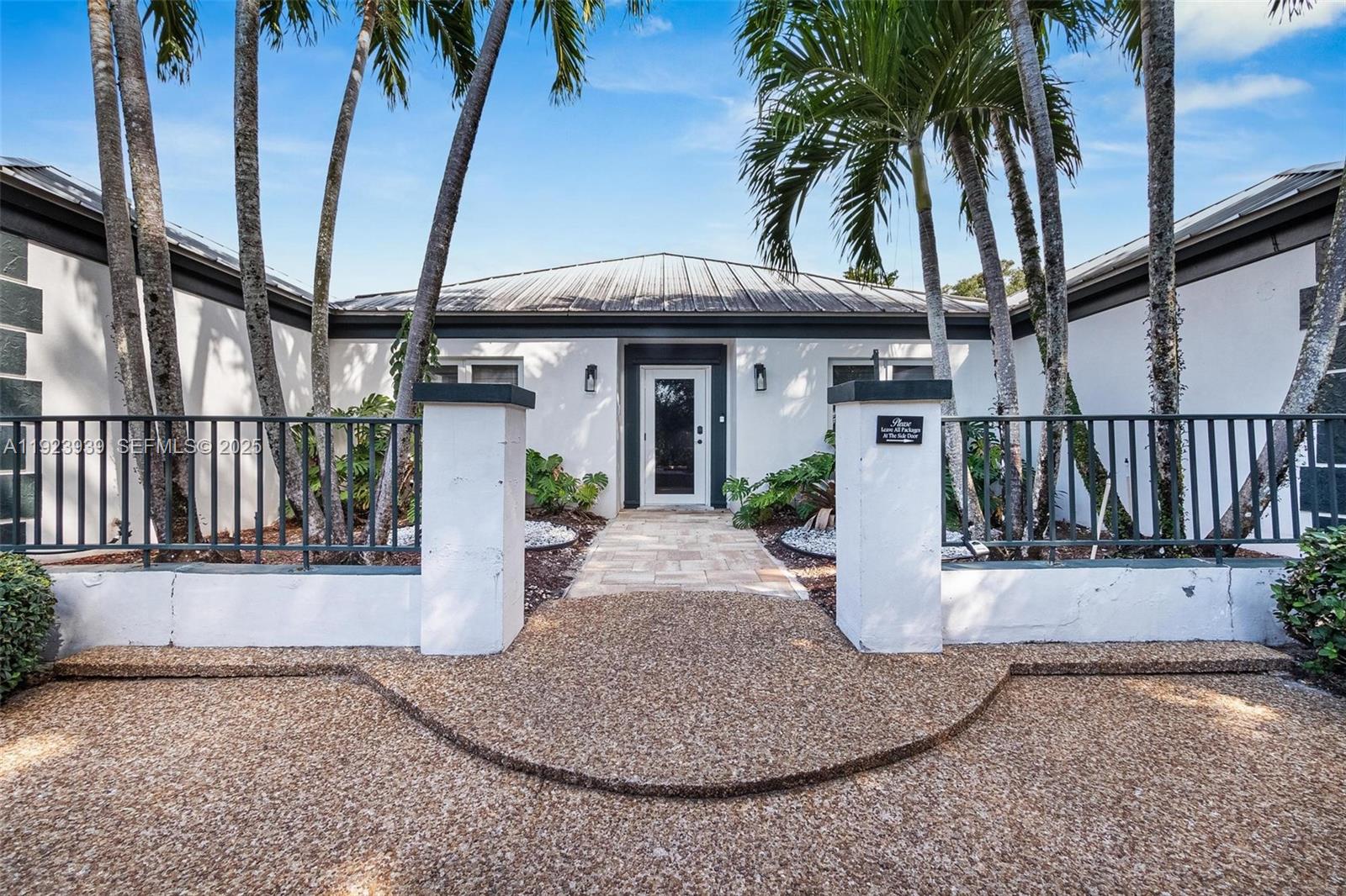 11155 SW 40th St Davie, FL 33328