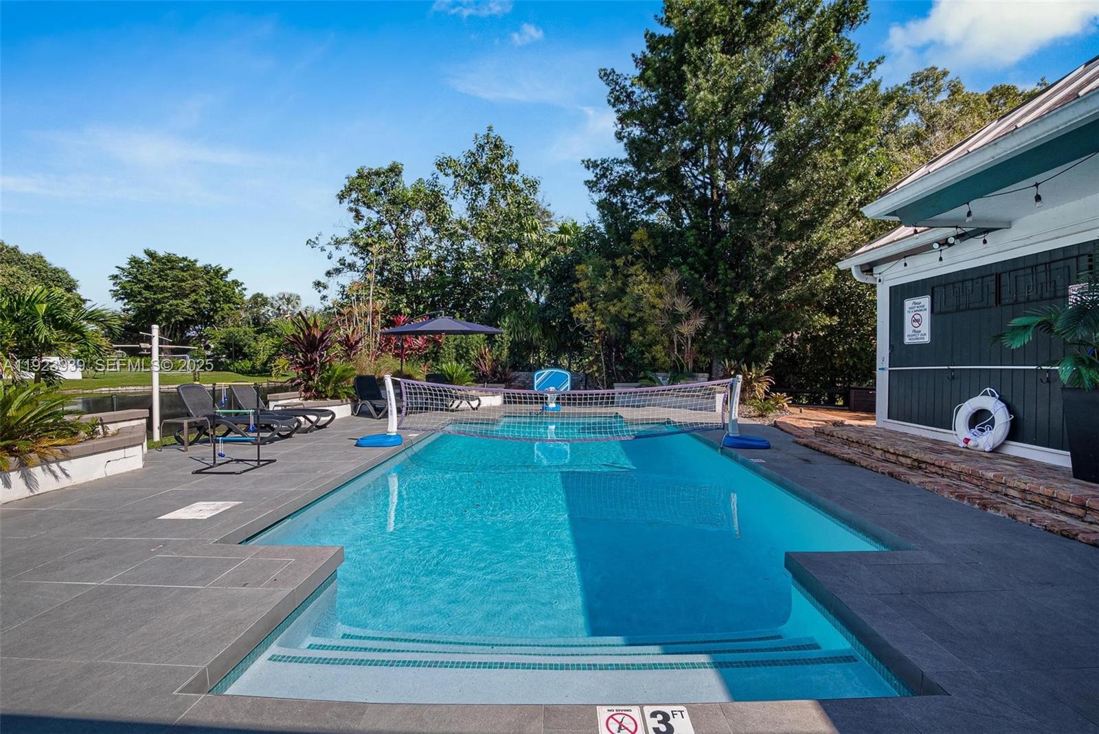 11155 SW 40th St Davie, FL 33328