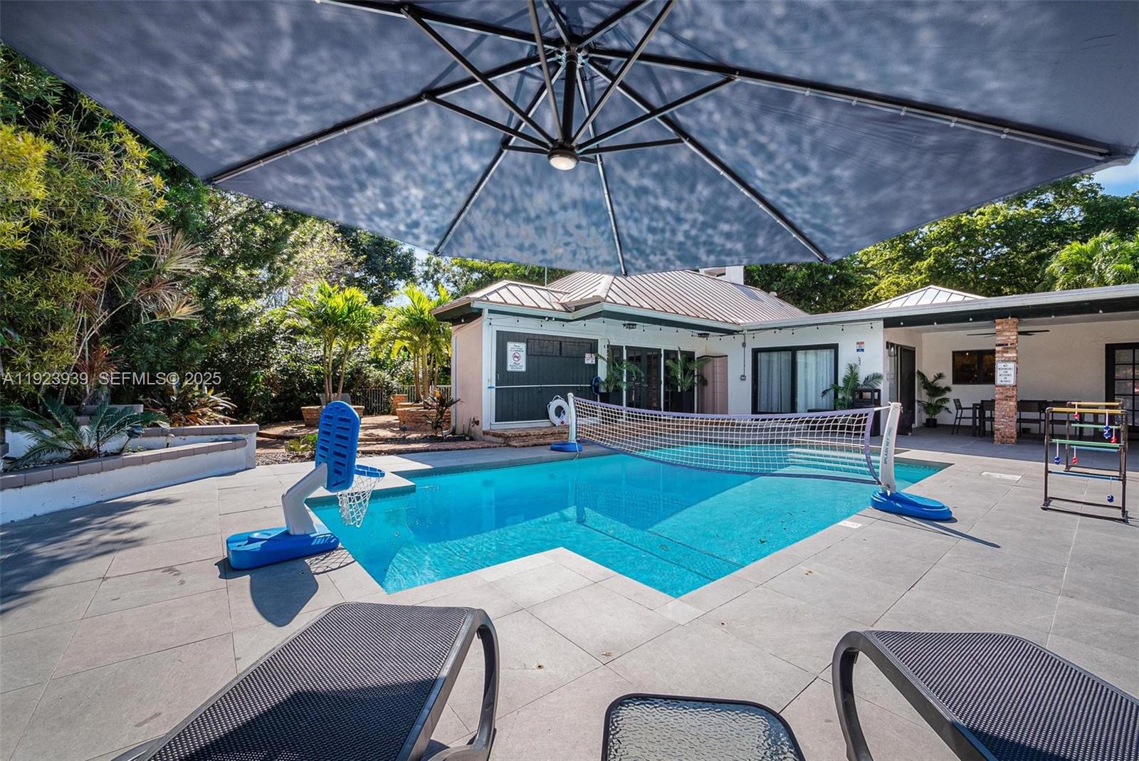 11155 SW 40th St Davie, FL 33328