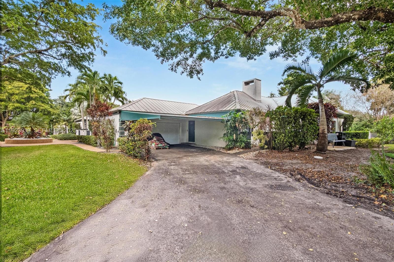 11155 SW 40th St Davie, FL 33328