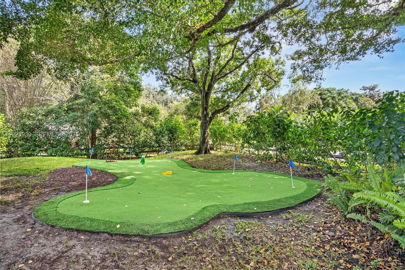 11155 SW 40th St Davie, FL 33328