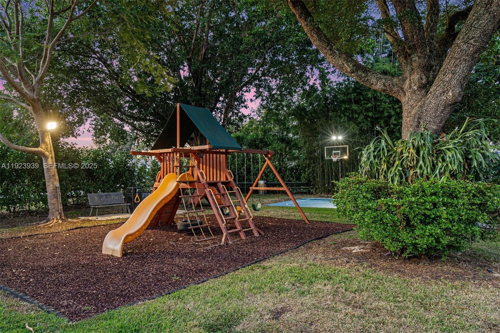 11155 SW 40th St Davie, FL 33328