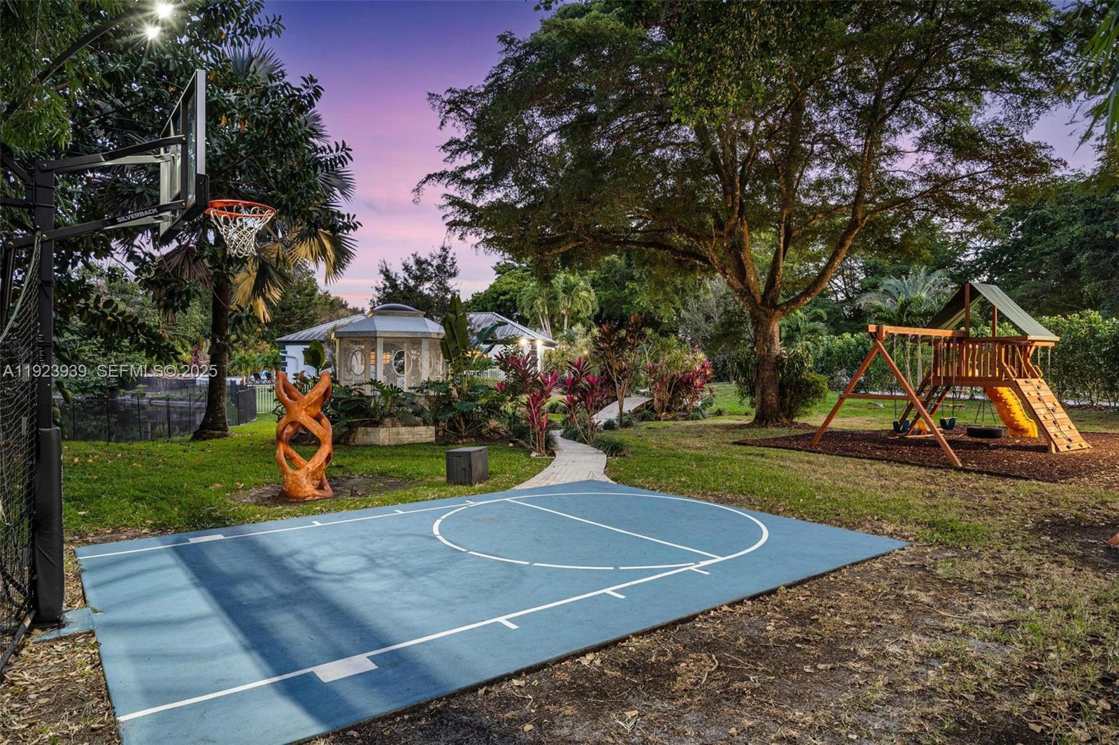 11155 SW 40th St Davie, FL 33328