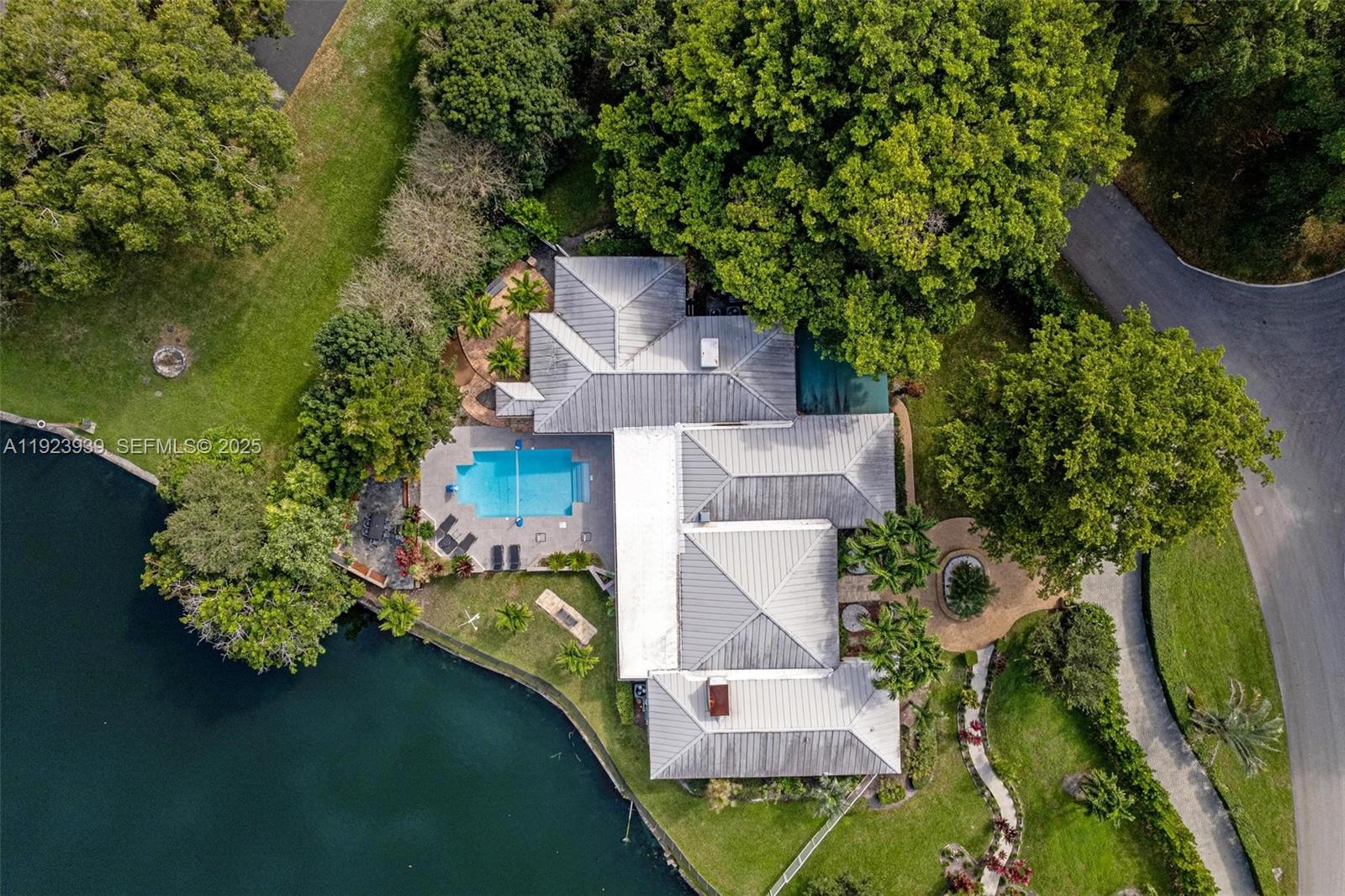 11155 SW 40th St Davie, FL 33328