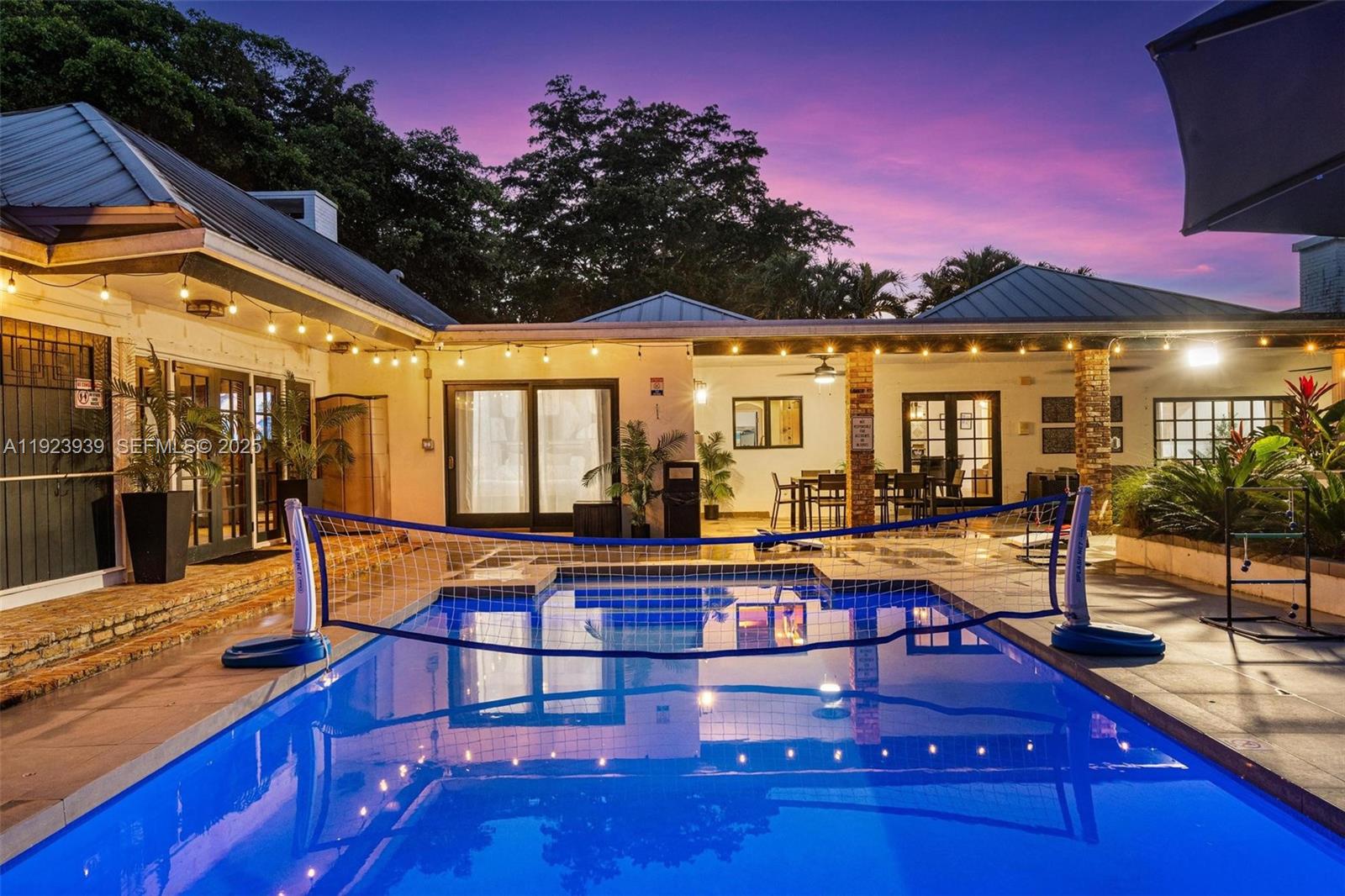 11155 SW 40th St Davie, FL 33328