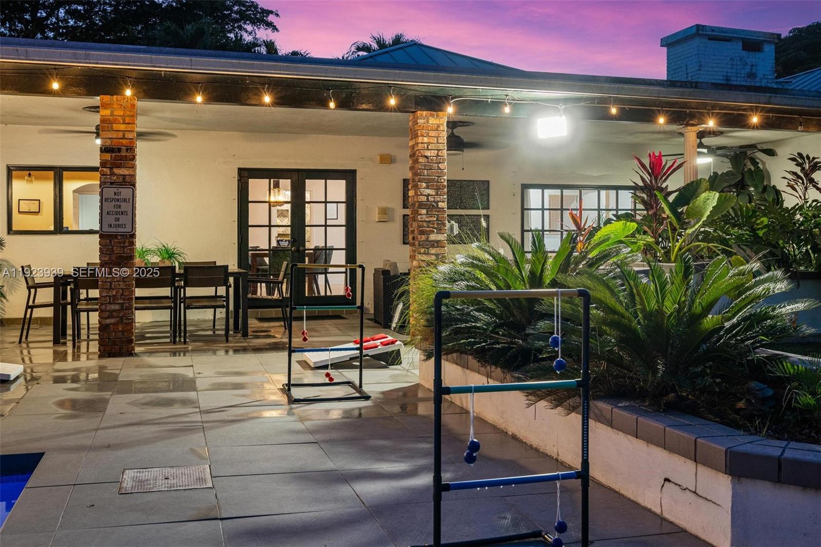 11155 SW 40th St Davie, FL 33328